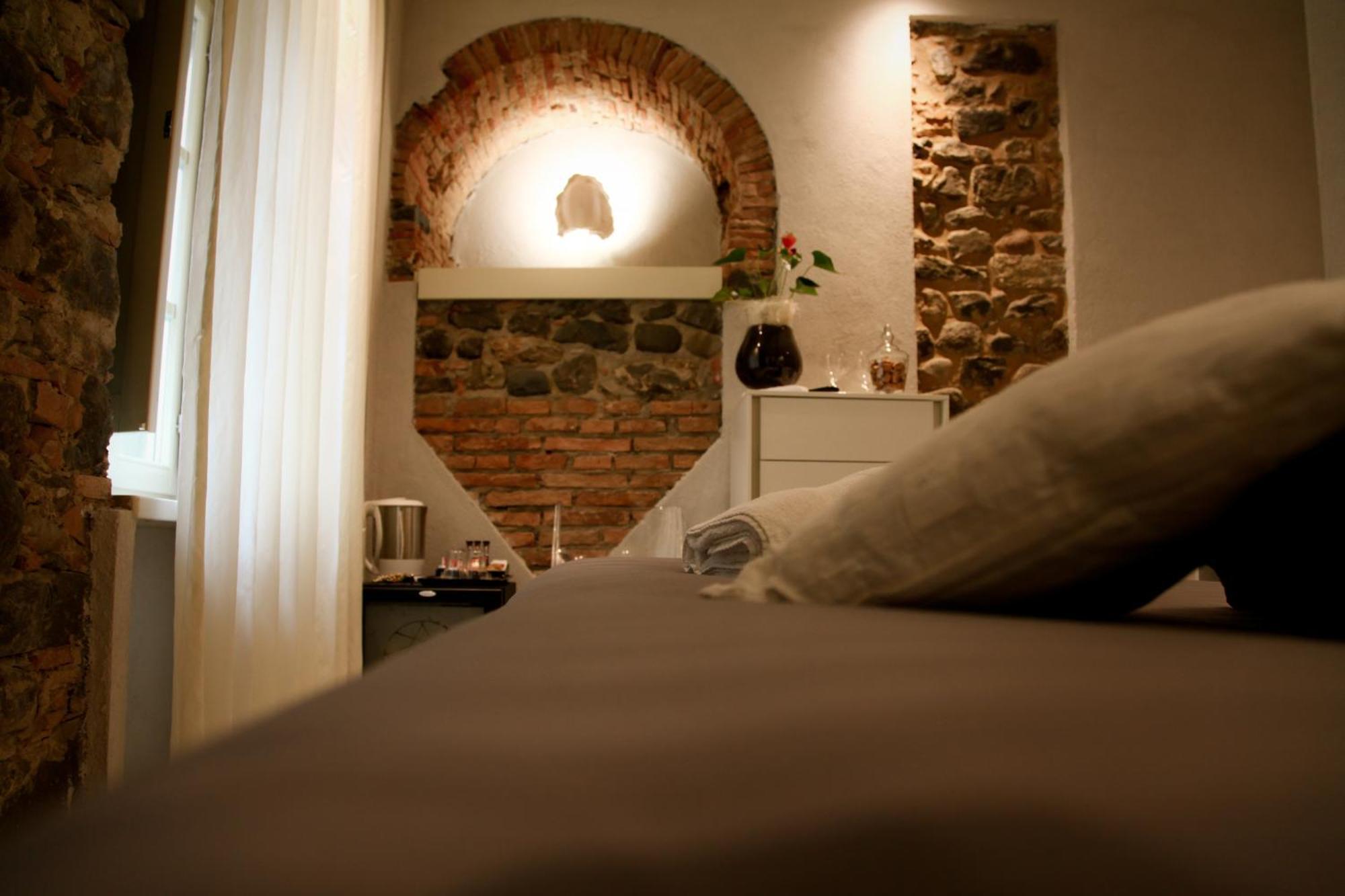 Art Boutique Hotel Acchiappasogni Barga Room photo